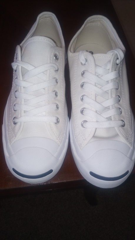 Female Converse Shoes  Size  5.5