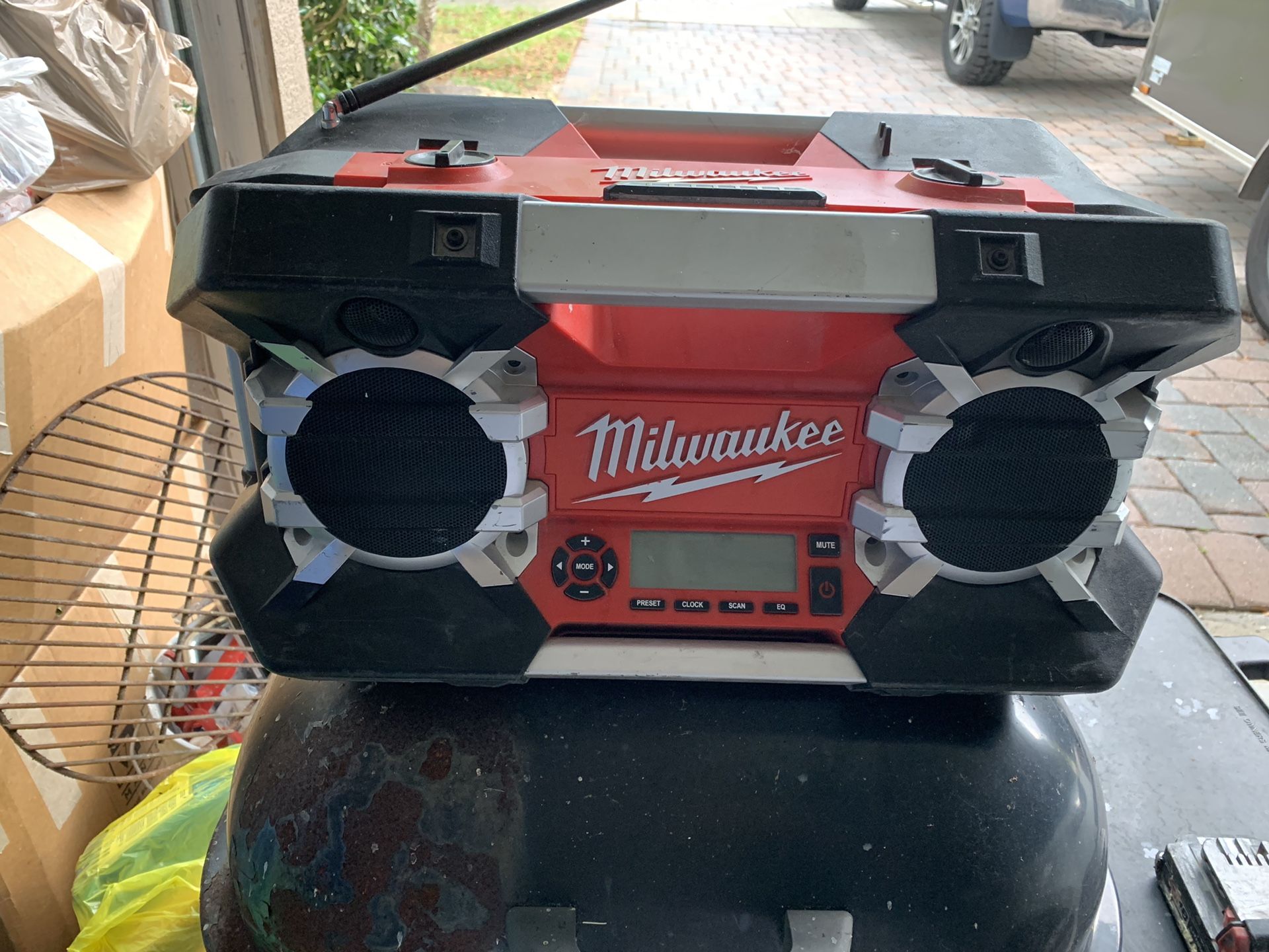 Milwaukee radio for Sale in Orlando, FL OfferUp