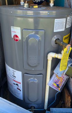 Water heater - new/barely used
