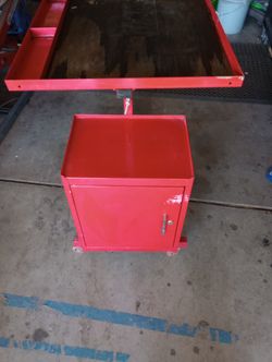 Big Red Auto Work Station With Cabinet