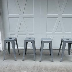 4 Counter Stools - 26 Inch.   Sturdy  And Good Condition!  