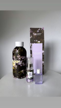 Ariana Grande new god is a woman fragrance set