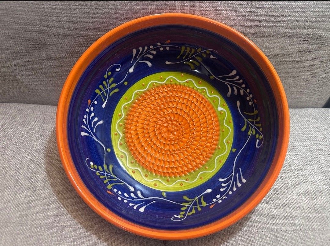 9 inch Vintage RUPI 1980 Handmade Garlic Grater - Made in Spain Hand Painted
Vintage RUPI 1980 Handmade Garlic Grater - Made in Spain Hand Painted. Th
