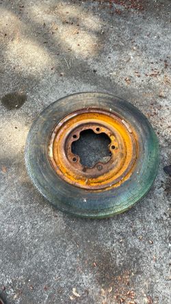 Volkswagen 15 inch Wheel and tire
