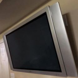 Wall mount computer monitor