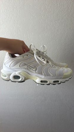Nike White TN size 8M