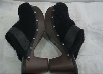 Frye Jessica Black Shearling Wood Platform Clogs – Size 7.5 M (Style FR40512-BLACK)