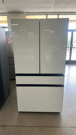 Samsung bespoke 23cu ft counter depth 4-door refrigerator with beverage center white glass
