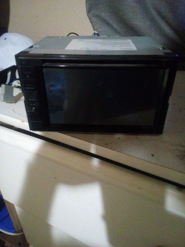 Kenwood Touch Screen Head Unit 
