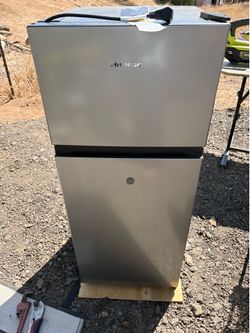 Free mini fridge not cooling