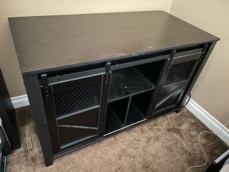 Black Stand