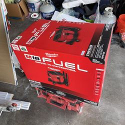 Milwaukee Shop Vac 6 Gallon