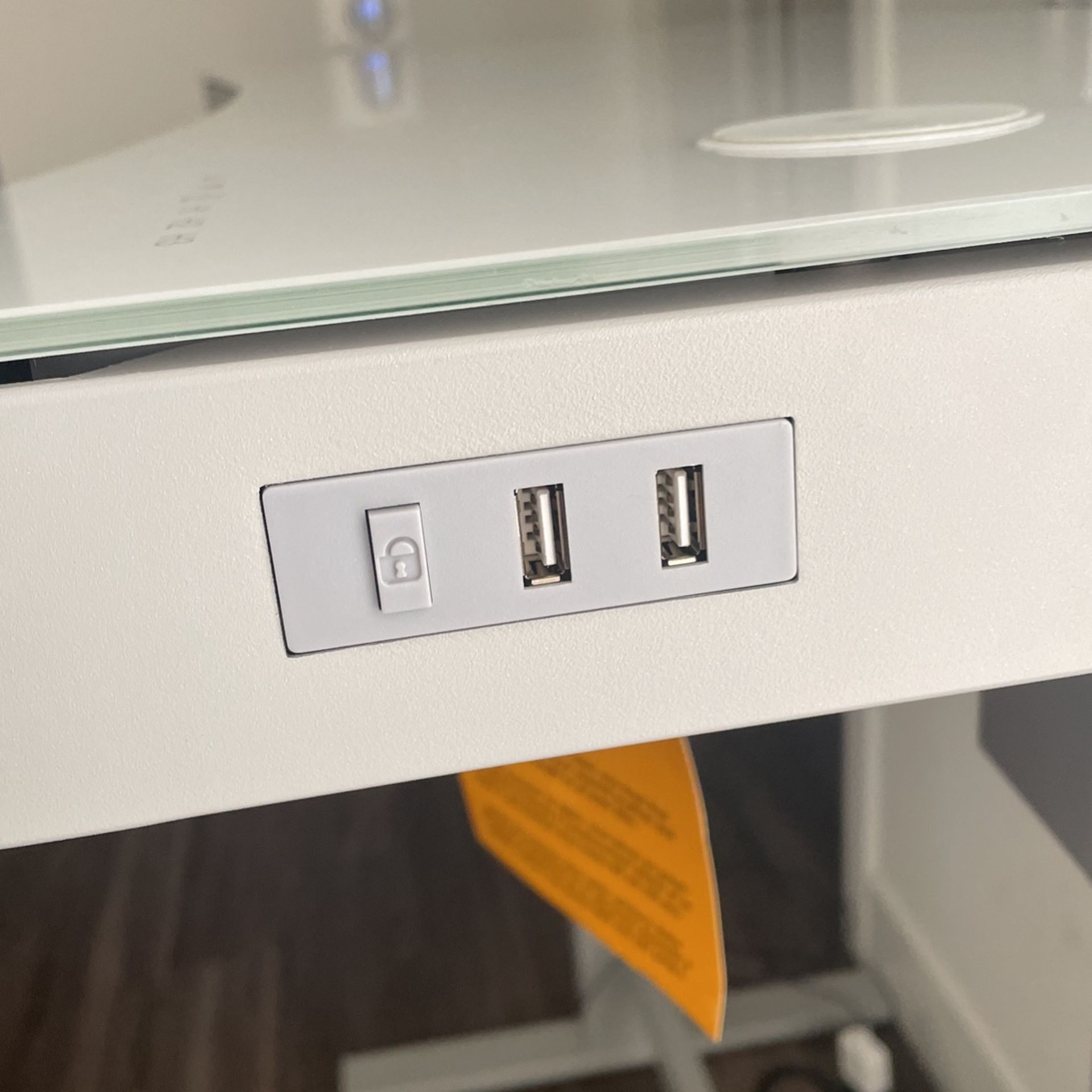 Tresanti Geller 47” Adjustable Height Desk for Sale in Santa Monica, CA