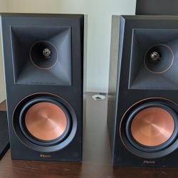 Klipsch RP-600M Bookshelf Speakers - Pair