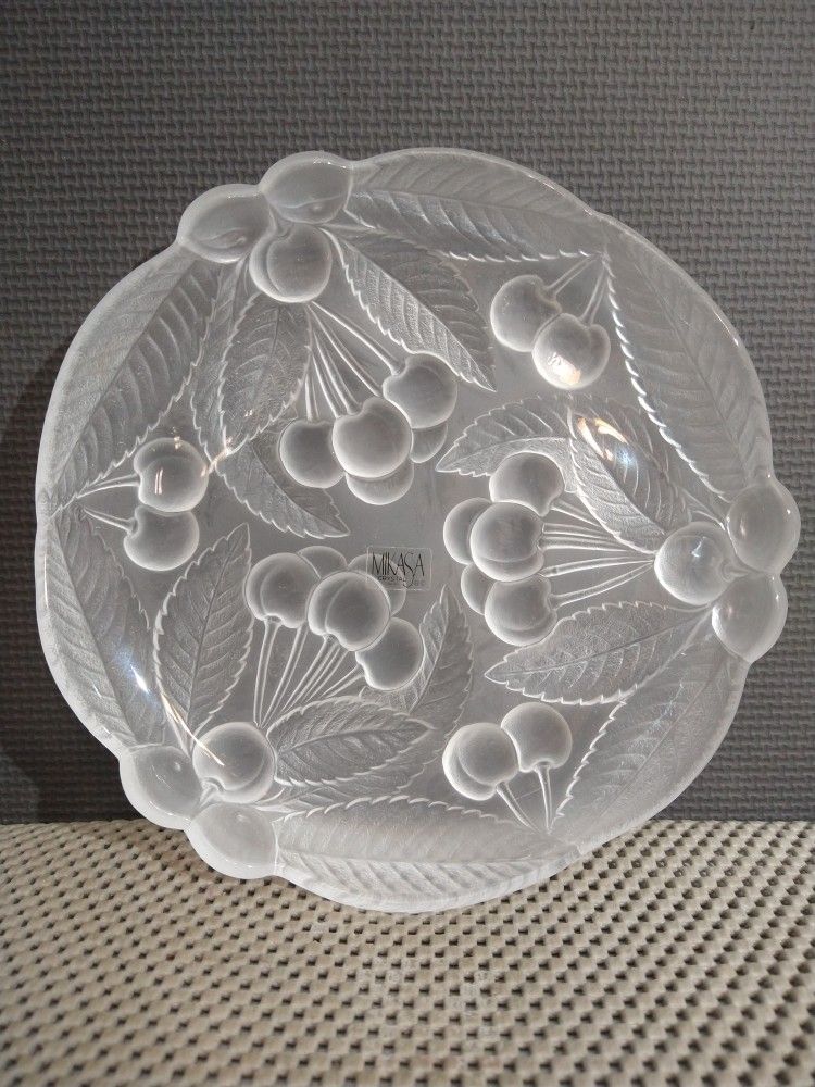 8 Mikasa Glass Bountiful 7.5" Salad Plates Frosted Cherries Dessert Plates