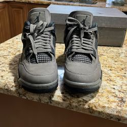 Jordan 4 Cave stone Size 8.5