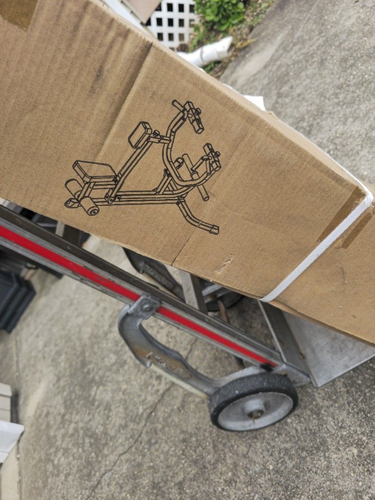 Titan Fitness New In Box Plate-Loaded Seated Row Machine