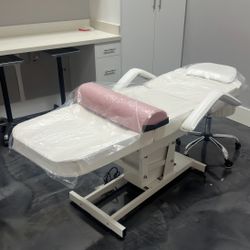 Almost New Electric Beds For Sale