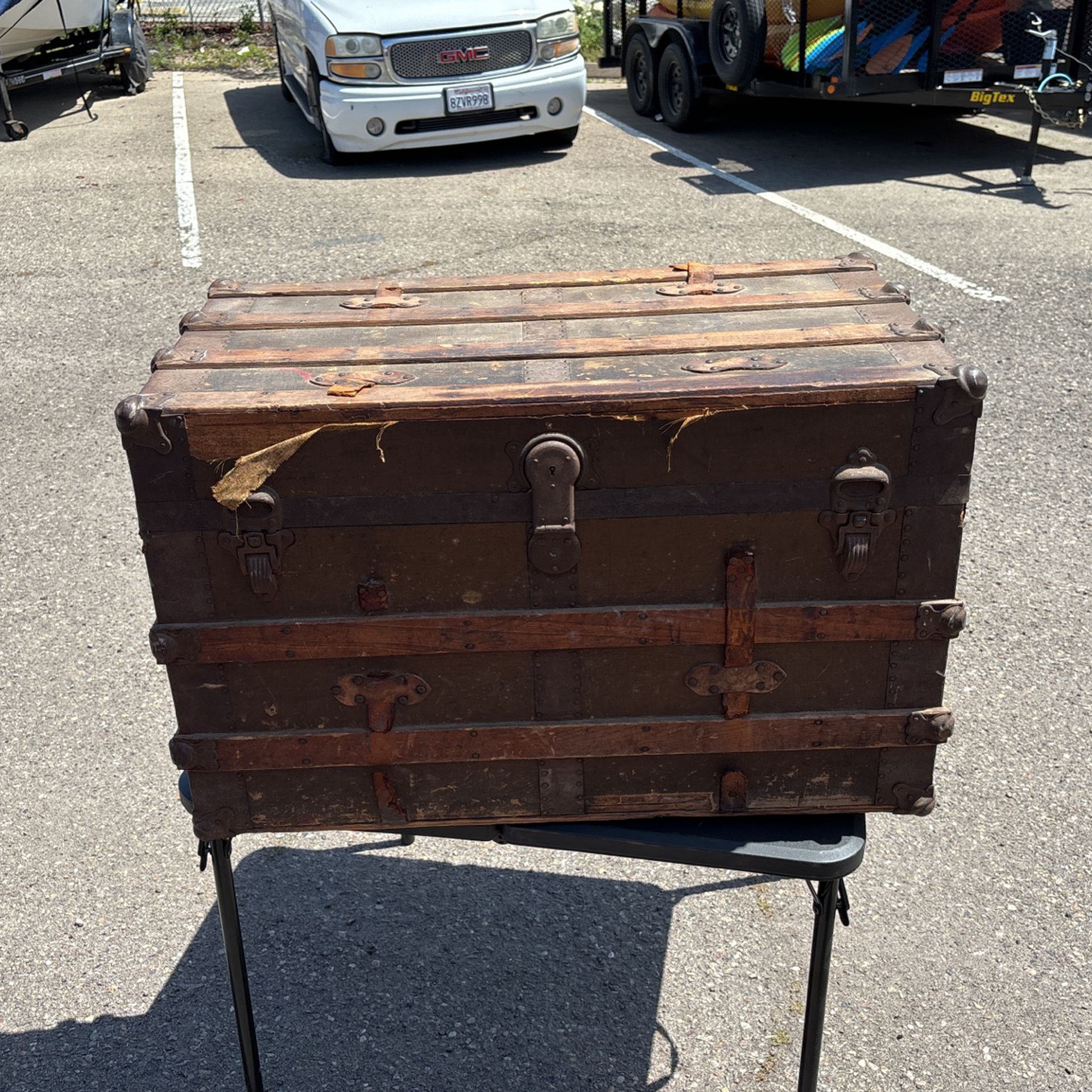 FREE.   Cool Old Chest 