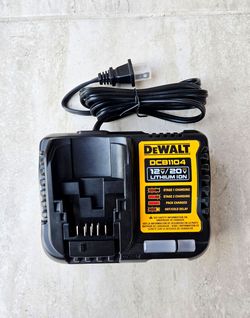 DeWALT 20V Fast 4Amp Charger