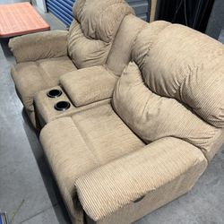 LazyBoy Recliner Sofa W/center Console 