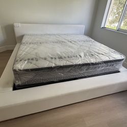 NEW MATTRESS KING SIZE PLUSH WITH BOX SPRING