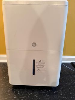 Small portable dehumidifier