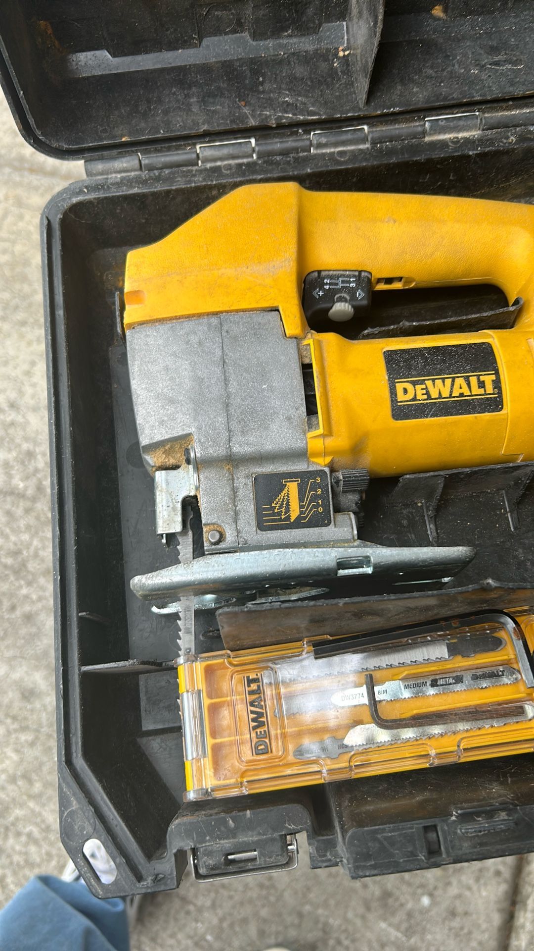 DeWalt DW318 Jig Saw