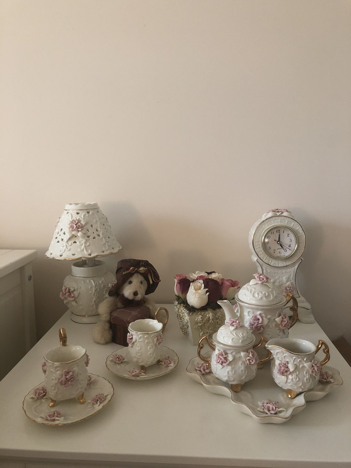 rose themed tea set