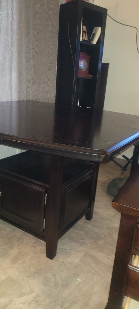 ASHLEY'S FURNITURE ESSPRESSO KITCHEN TABLE And NIGHTSTAND