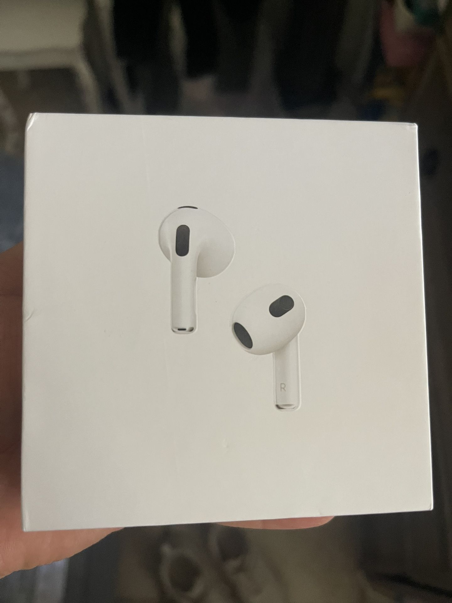 AirPods