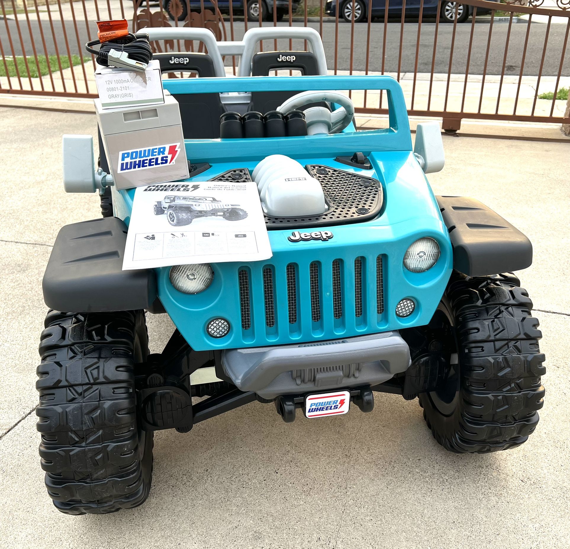 NEW CONDITION OPEN BOX Jeep Hurricane 12volt Electric Kid Ride On Car Power Wheels