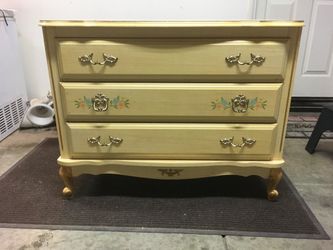 Vintage French Provincial Dresser with Matching Hutch/Bookshelf – 2-Piece Set