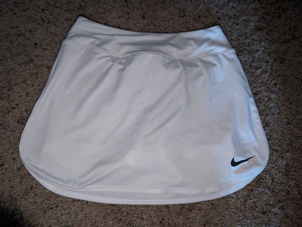 White Nike Dri-Fit Sport Skort Size XS 🎾