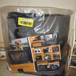 Sunnydeer Dog Car Seat For Medium Sized Dogs (NWT)
