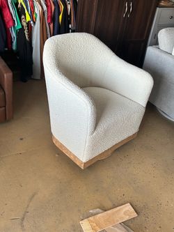 Swivel Accent Chairs