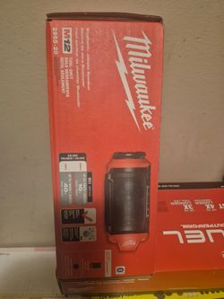 Milwaukee m12 speaker