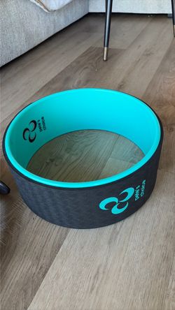 Pete's Choice Yoga Wheel Black and Teal