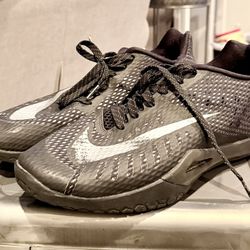 Men’s Nike Shoes Size 11.  Great Condition