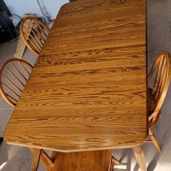 Oak Dining Table & 5 Chairs
