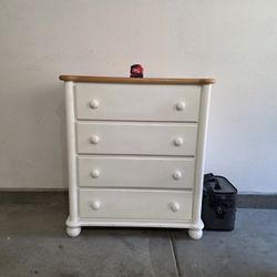 4 Drawer Dresser