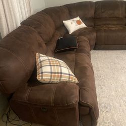 Sectional Couch/Electric Recliner