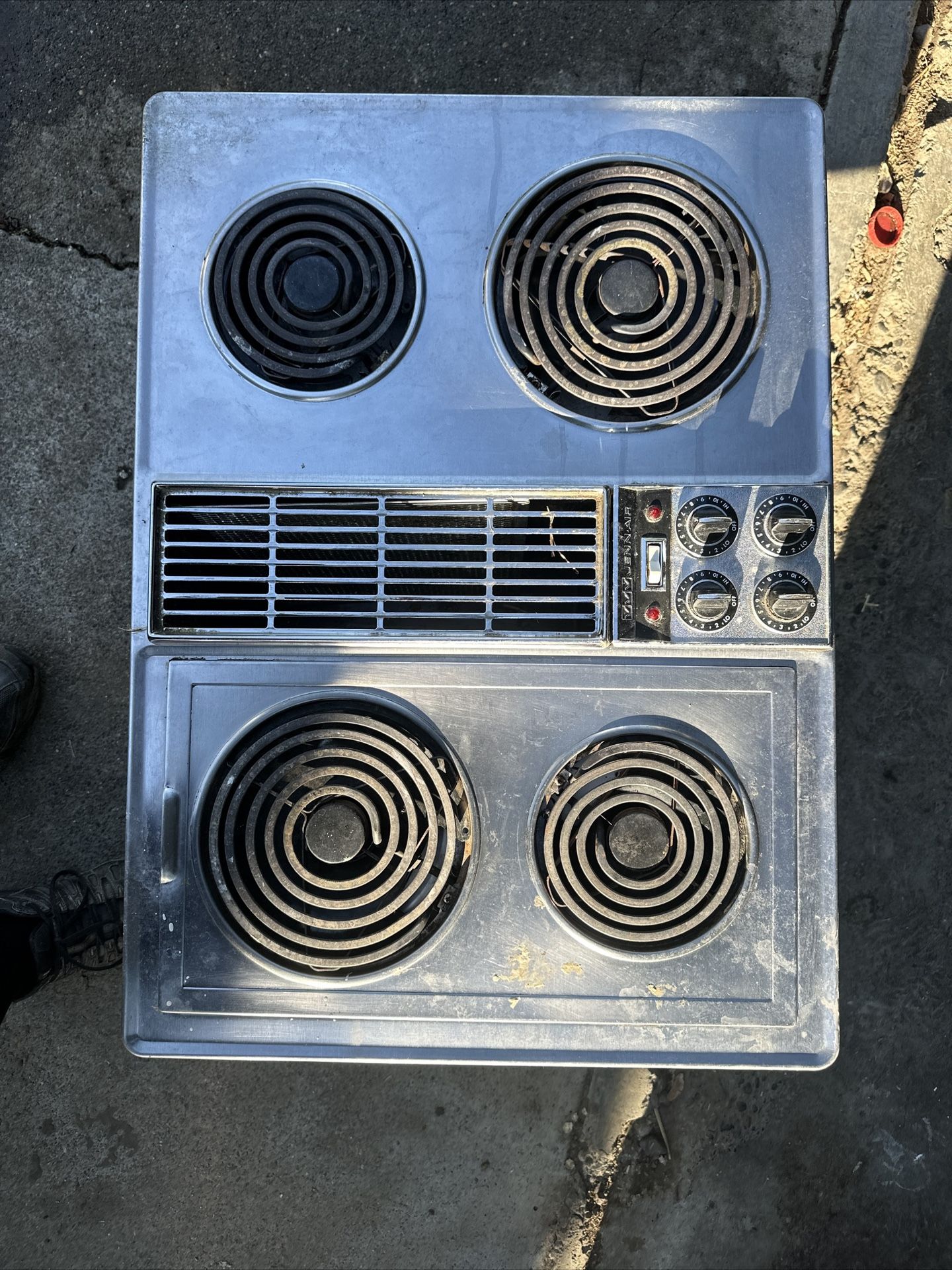 Jenn-air Stainless Downdraft Cooktop 30" Electric Model C2...