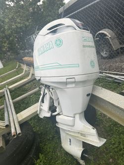 2000 Yamaha 200 HP PART OUT
