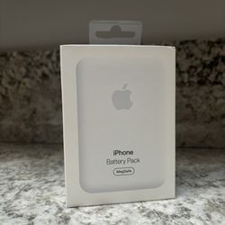 Apple MacSafe Battery Pack
