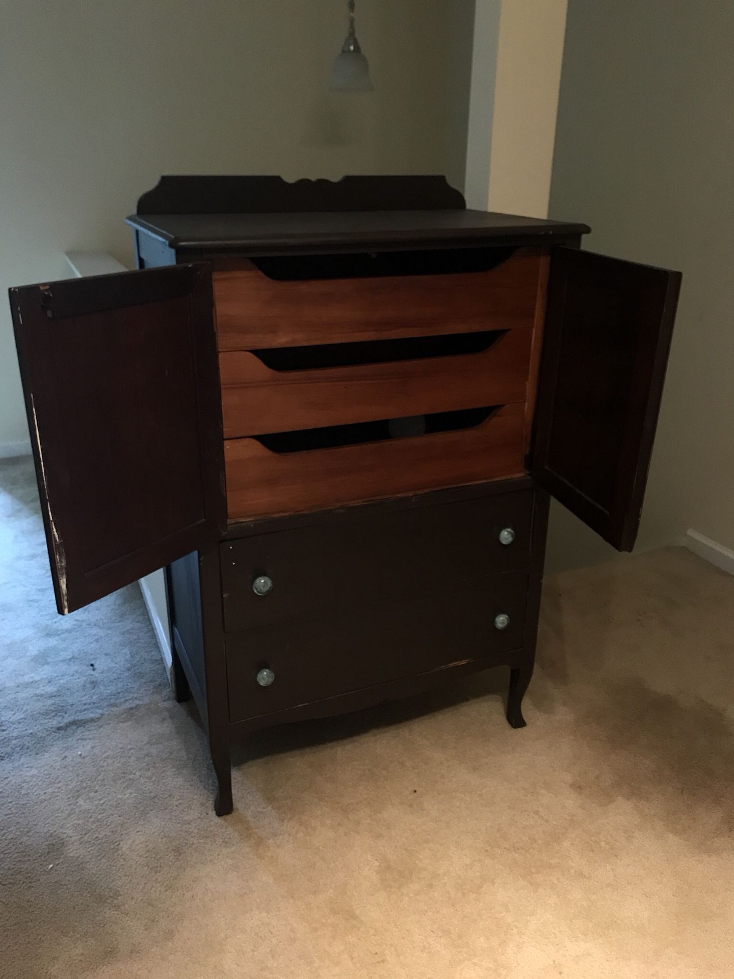 Antique 5 drawer dresser