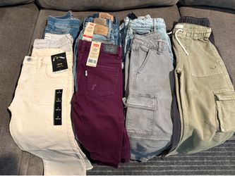 10 girls jeans. Girls Size 7.