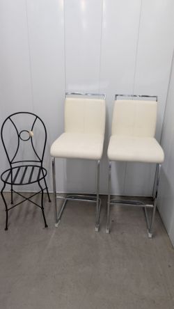 Bar Stools – Set of 2