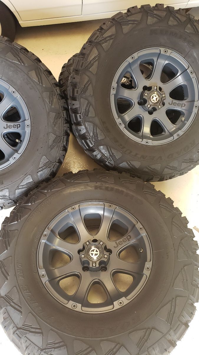 Jeep wrangler wheels and tires