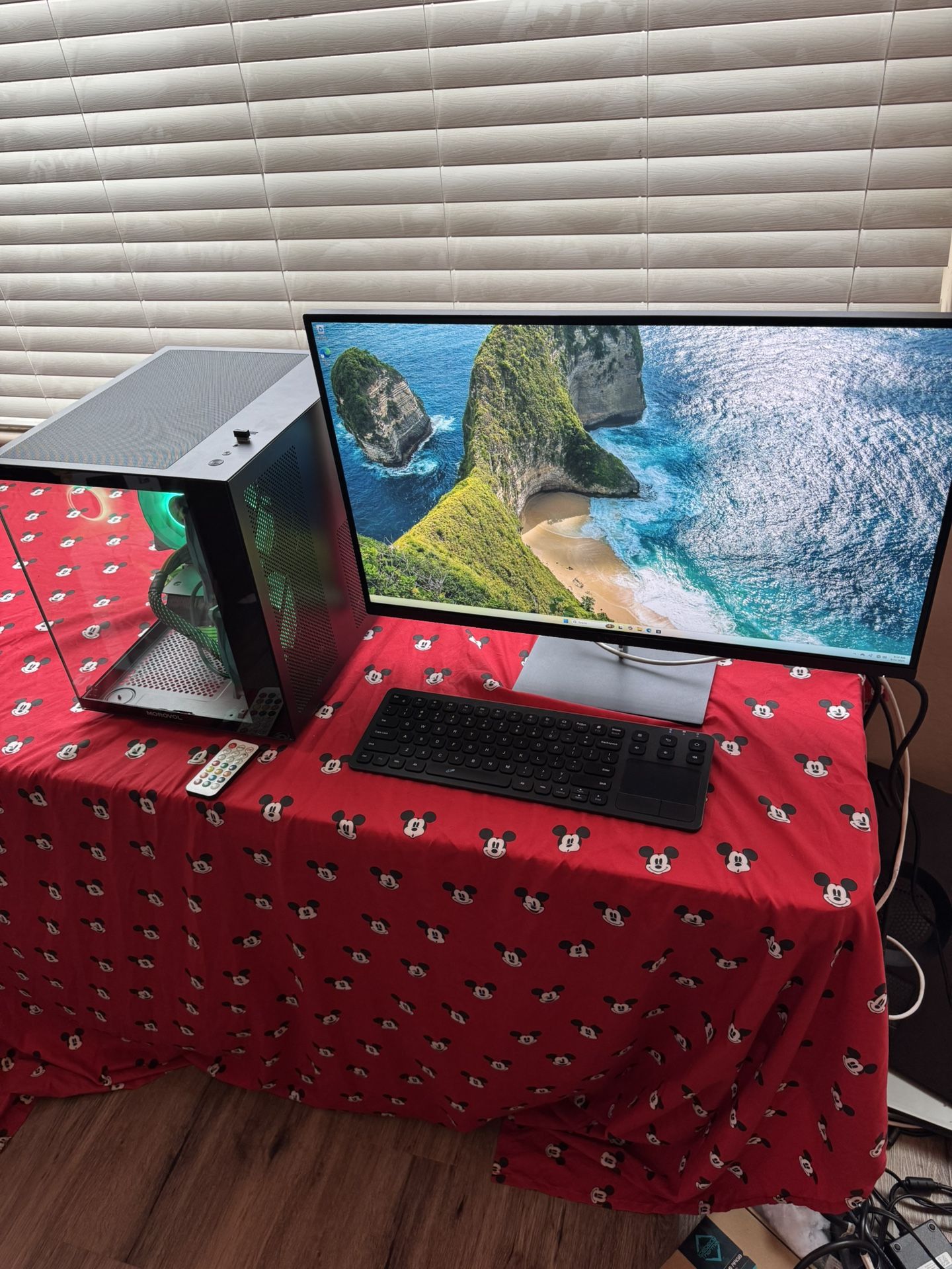 Fantastic Little Gaming Computer. i7, Nvidia RTX, 4K Monitor